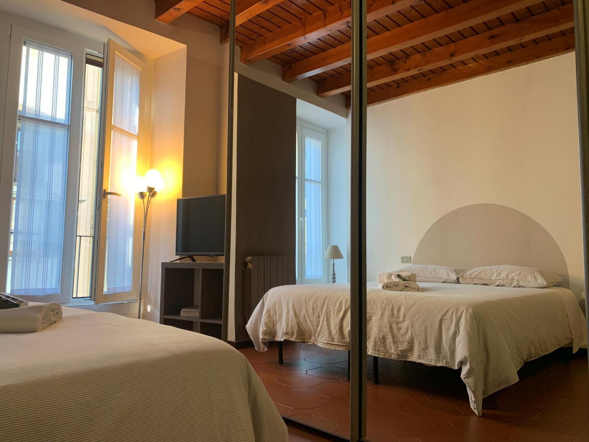 Studio Apartment Una Finestra Su Комо Экстерьер фото